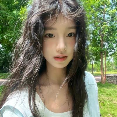 如月微笑